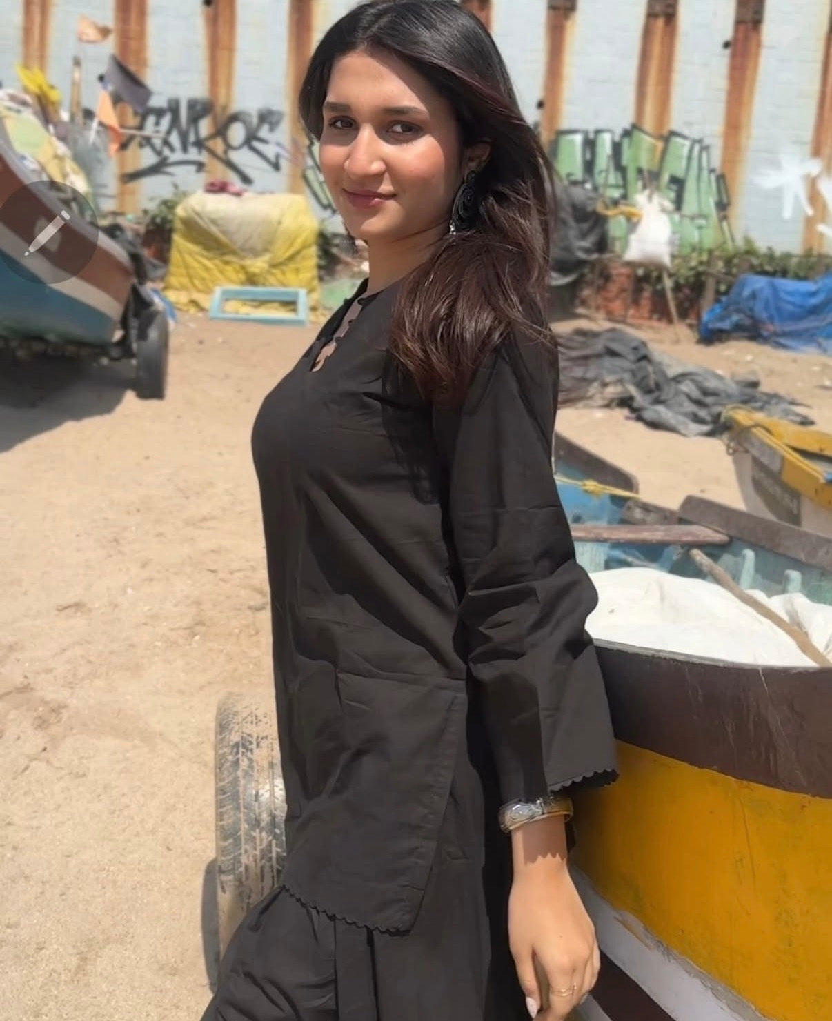 Black Full Sleeves Farshi Set