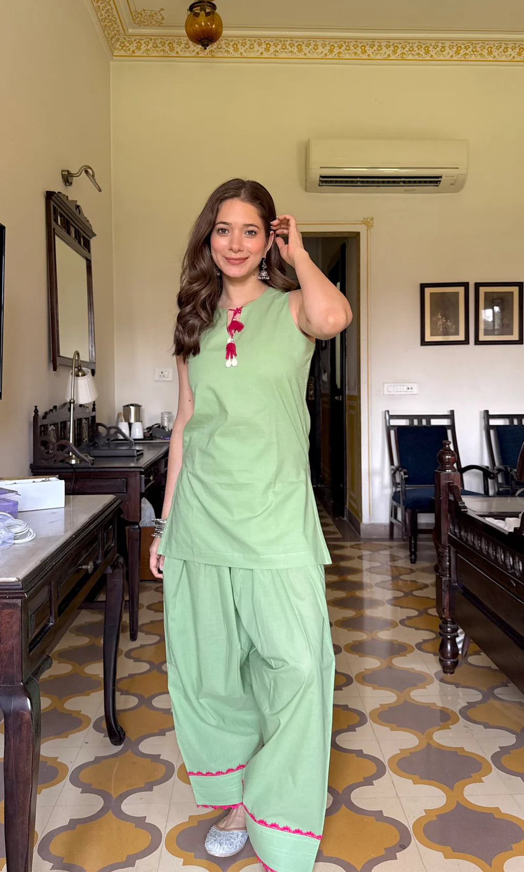 Pista Green Farshi Set