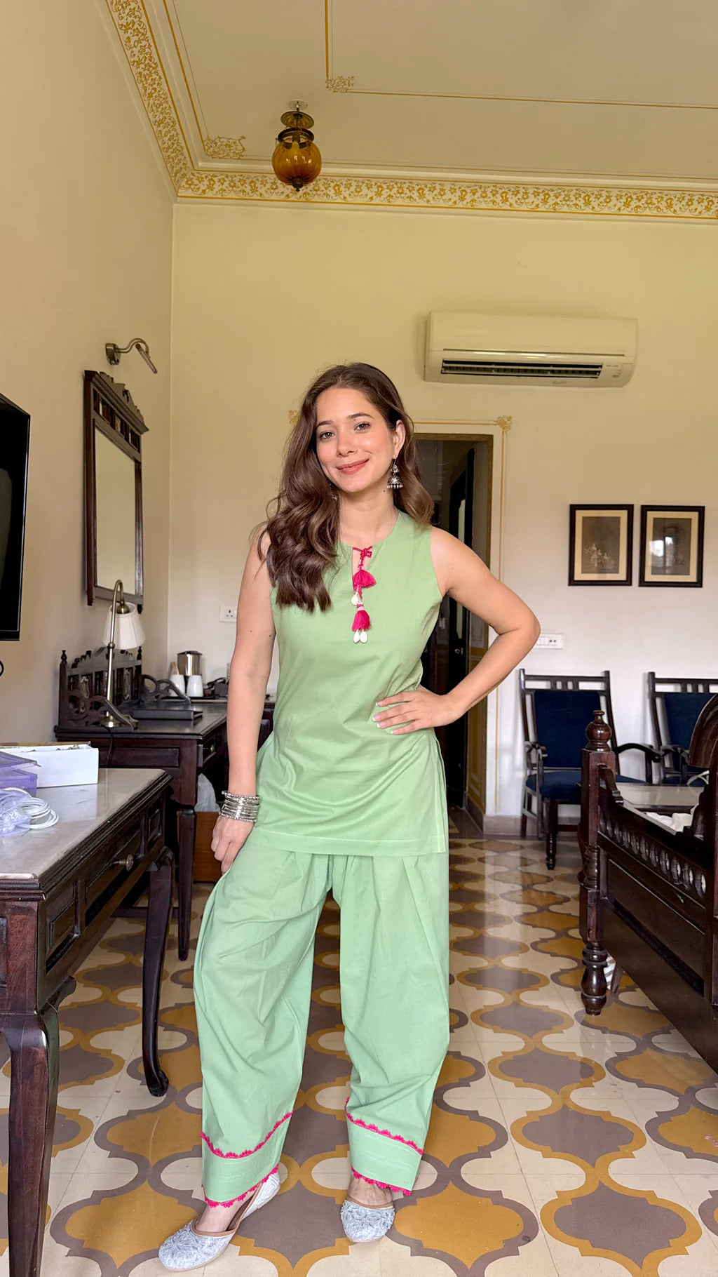 Pista Green Farshi Set