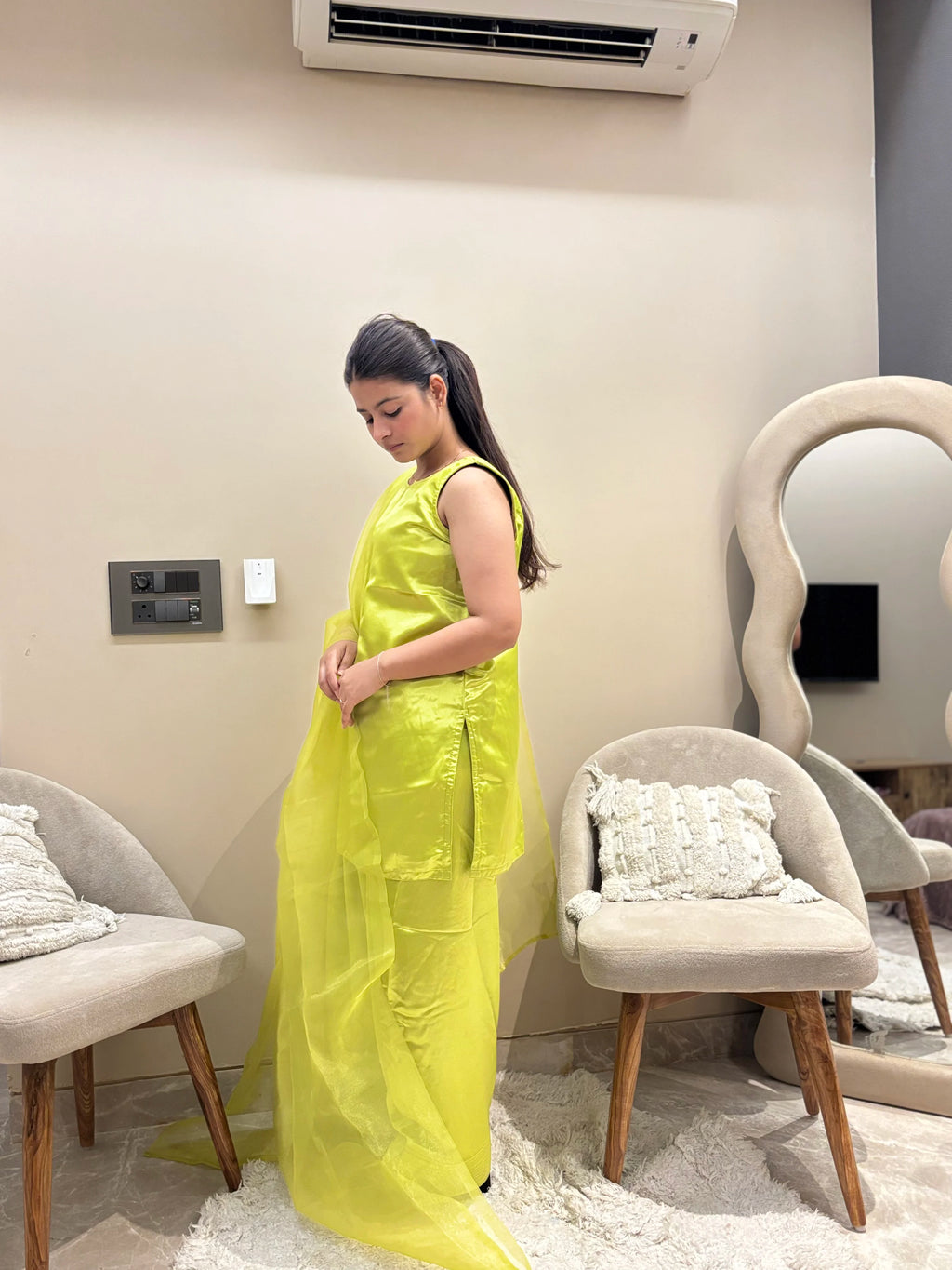 Mehr Lime Silk Farshi Set