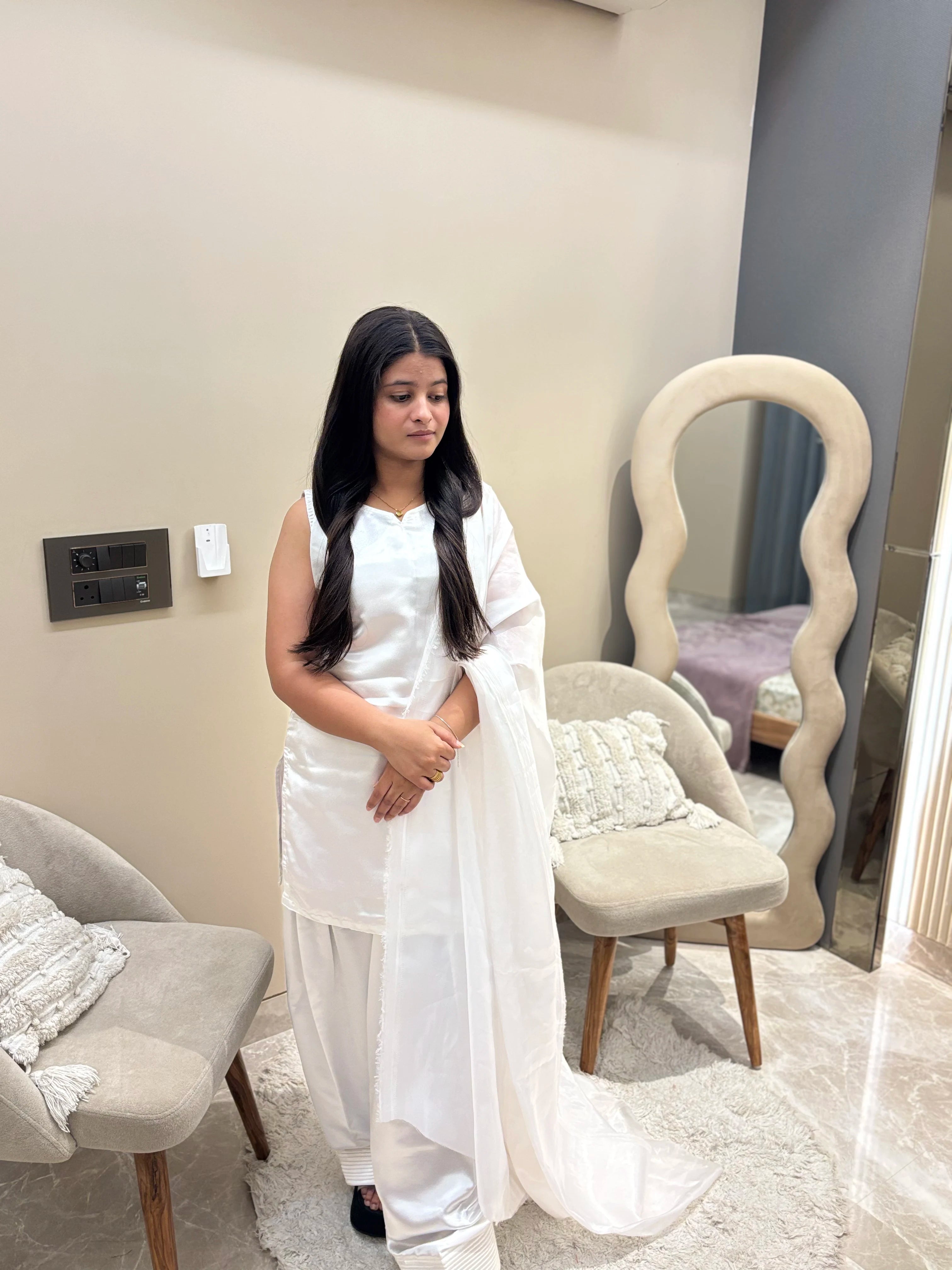 Noor White Silk Farshi Set